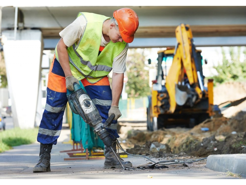 LOCAÇÃO E VENDA DE EQUIPAMENTOS DE OBRAS CIVIS E INDUSTRIAIS EM PIABETÁ - RJ