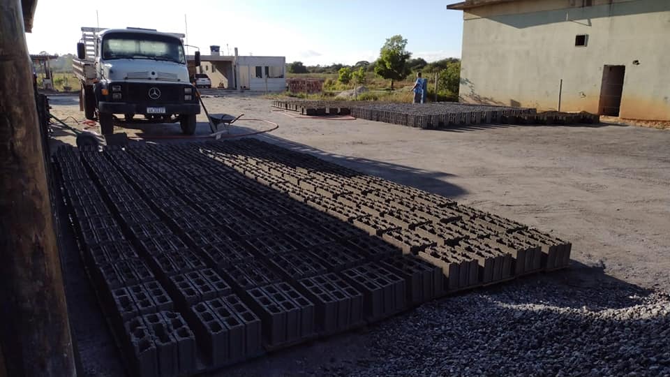 FABRICA DE BLOCOS EM MAROBA - ES