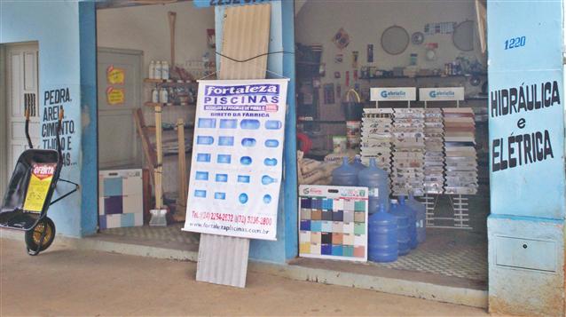 C L MATERIAIS DE CONSTRUÇÃO E PISCINA EM TRÊS RIOS