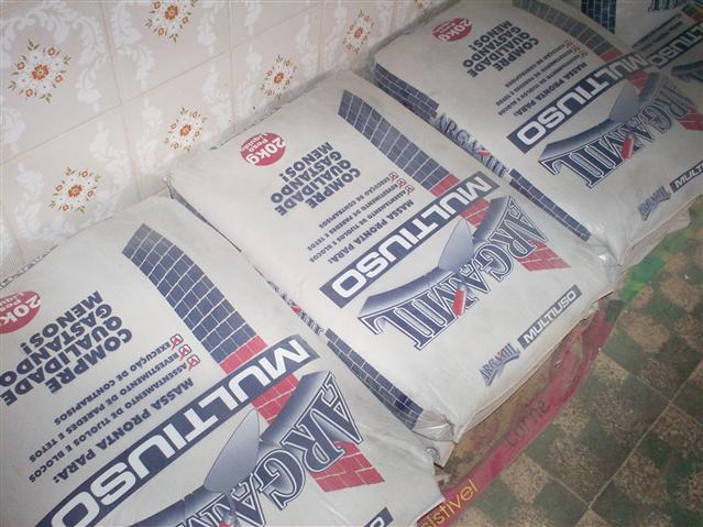 C L MATERIAIS DE CONSTRUÇÃO E PISCINA EM TRÊS RIOS