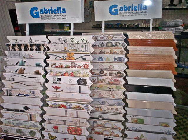 C L MATERIAIS DE CONSTRUÇÃO E PISCINA EM TRÊS RIOS