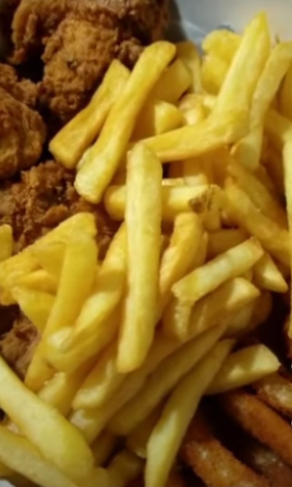 FRANGO FRITO EM MARATAIZES - ES