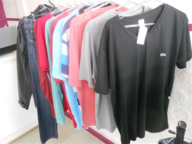 MODA FEMININA E MASCULINA EM PATY DO ALFERES - QUESTÃO DE ESTILO