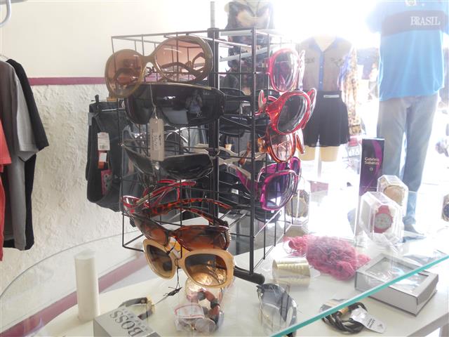 MODA FEMININA E MASCULINA EM PATY DO ALFERES - QUESTÃO DE ESTILO