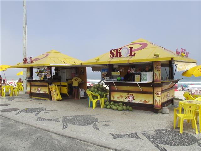 QUIOSQUE NA BARRA DA TIJUCA NO RIO DE JANEIRO - POINT LÉO E MAR - RJ