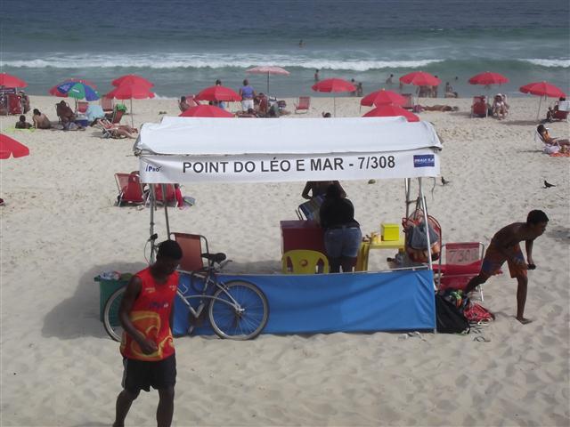 QUIOSQUE NA BARRA DA TIJUCA NO RIO DE JANEIRO - POINT LÉO E MAR - RJ