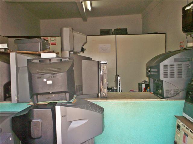 ELETRÔNICA EM PARAIBA DO SUL - VEIGA ELETRÔNICA