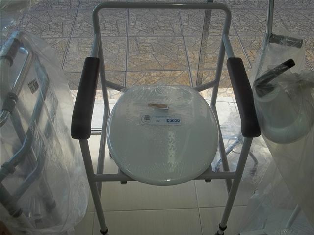 CADEIRAS DE RODAS MULETAS MEIAS DE COMPRESSAO CINTA ELASTICA SONDAS DIVERSAS NA ILHA DO GOVERNADOR - SEGMEDICA - RJ