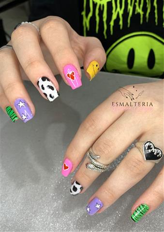 UNHAS ACRIGEL PERSONALIZADA EM PETRÓPOLIS - WhatsApp Online - RJ