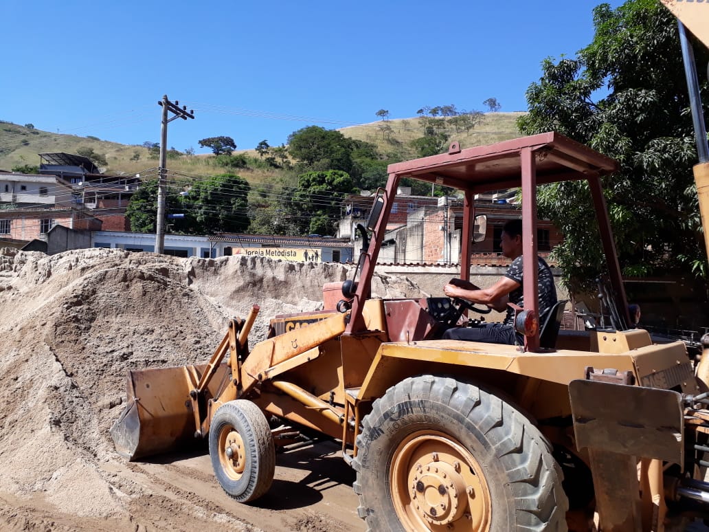 AREIA E PEDRA EM TRÊS RIOS