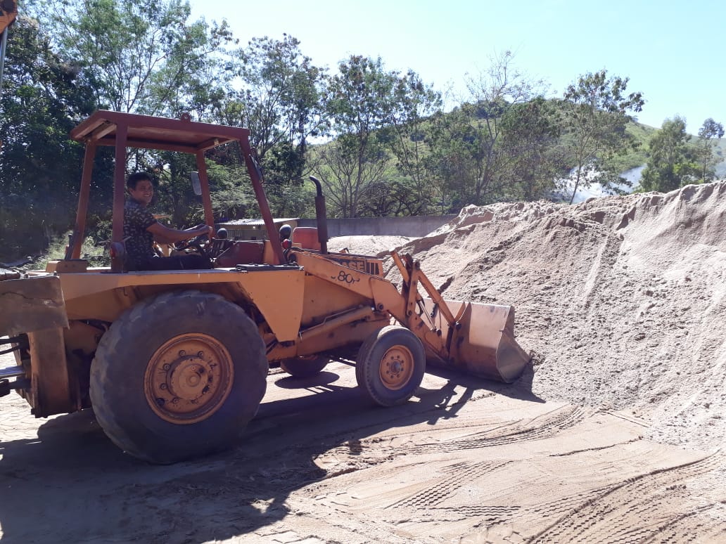 AREIA E PEDRA EM TRÊS RIOS