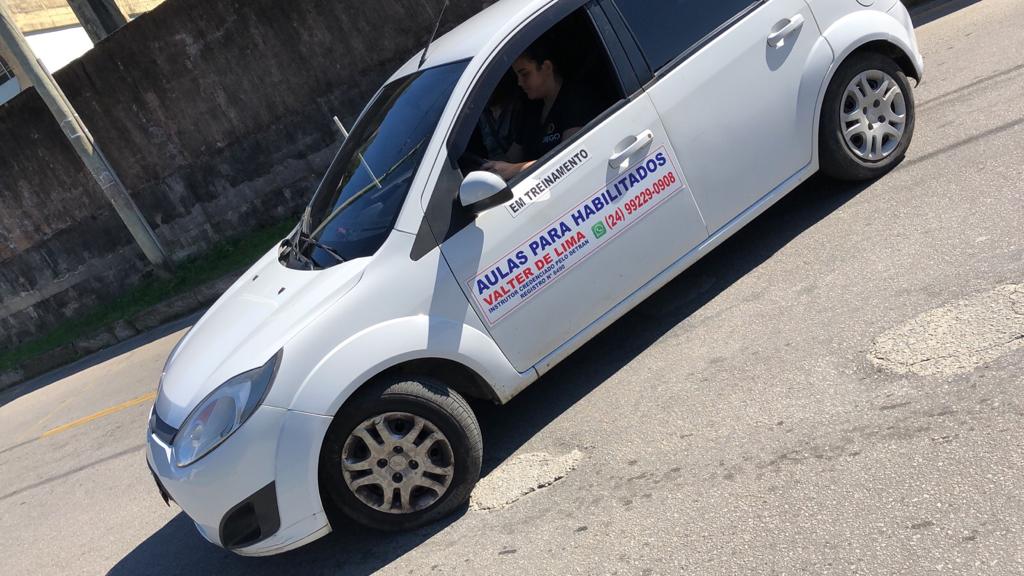 AULA DE CARRO PARA HABILITADOS EM ITAIPAVA
