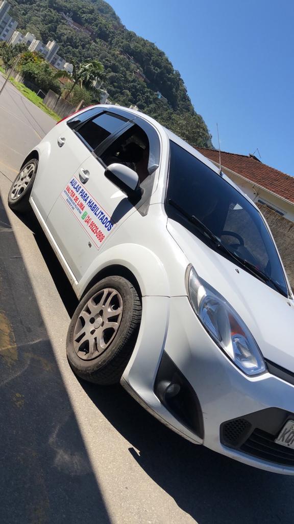 AULA DE CARRO PARA HABILITADOS EM ITAIPAVA