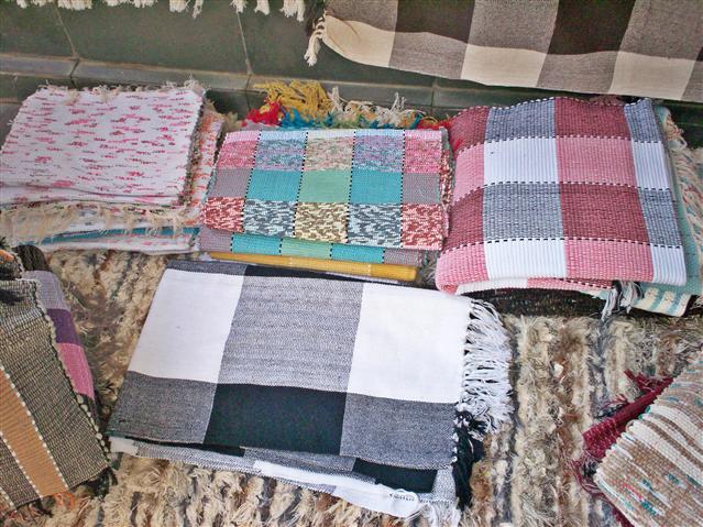 TAPETES E ARRANJOS EM TRÊS RIOS - DecorArt