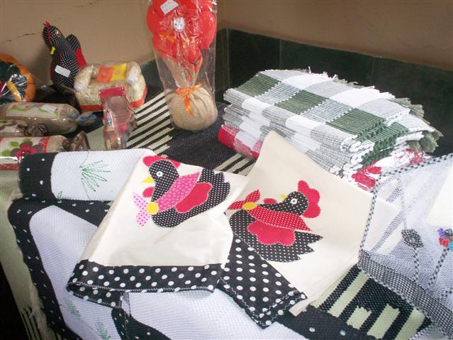 TAPETES E ARRANJOS EM TRÊS RIOS - DecorArt