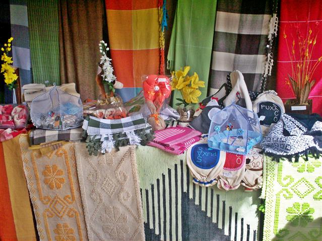 TAPETES E ARRANJOS EM TRÊS RIOS - DecorArt