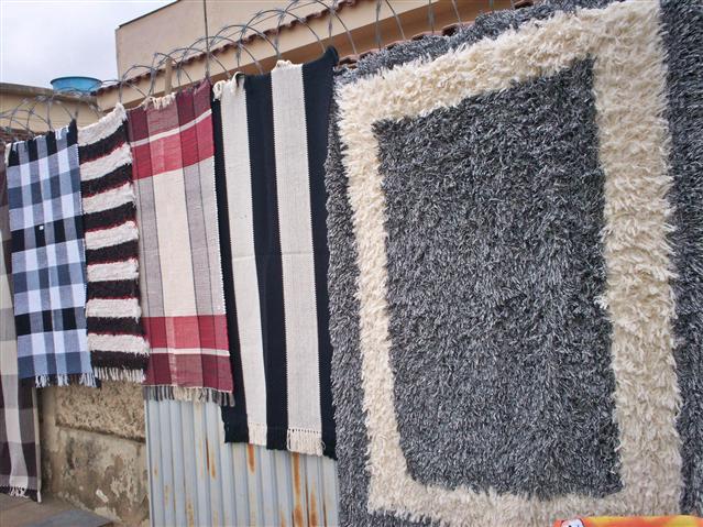 TAPETES E ARRANJOS EM TRÊS RIOS - DecorArt