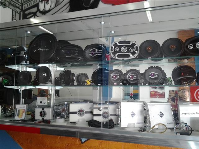 LOJA DE INSULFILM E PELICULA DE CONTROLE SOLAR E SEGURANCA NO BINGEN EM PETROPOLIS - RJ