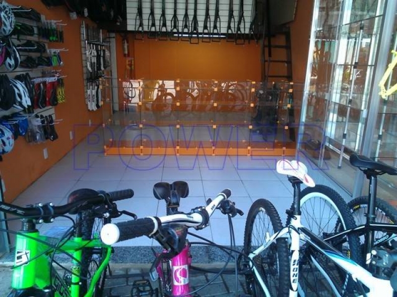 EQUIPAMENTOS PARA LOJAS EM PETRÓPOLIS - RJ