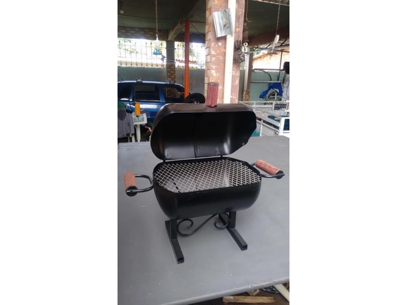 CHURRASQUEIRA A BAFO EM FRAGOSO - RJ 