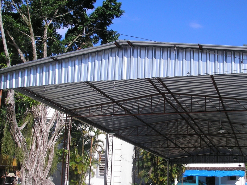 TELHADOS METÁLICOS EM TRÊS RIOS - RJ