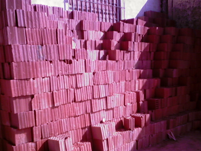 PRECISA MATERIAL PARA CONSTRUCAO EM CAMPOS DOS GOYTACAZES