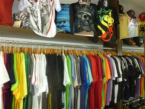 ROUPAS DE MARCAS ORIGINAIS EM PETROPOLIS TIRO