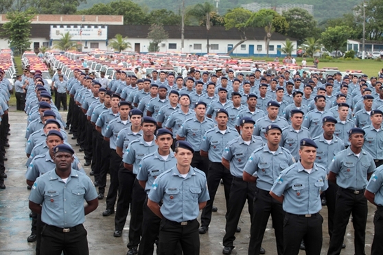 POLÍCIA MILITAR EM PETRÓPOLIS