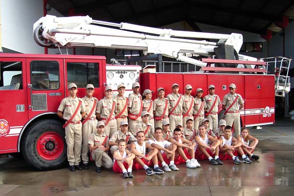 BOMBEIROS EM PETRÓPOLIS
