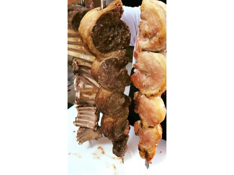 CHURRASCARIA E PIZZARIA EM ARAGUAINA