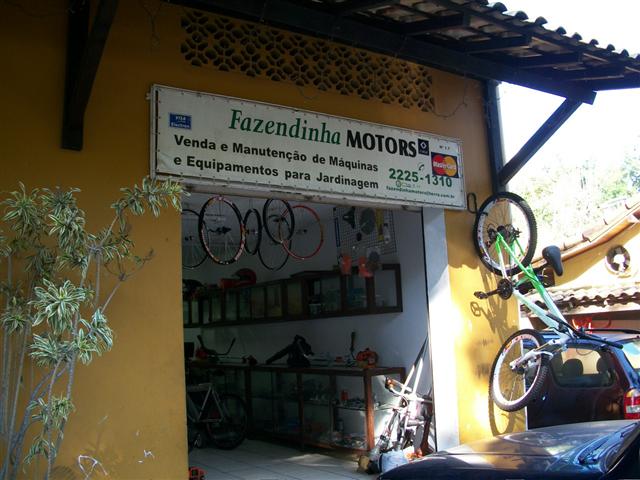 EQUIPAMENTO PARA JARDINAGEM EM ARARAS PETROPOLIS - FAZENDINHA MOTORS - RJ