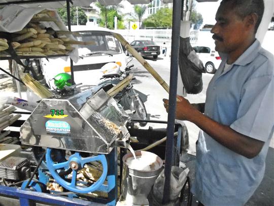 CALDO DE CANA EM TRÊS RIOS - BUGUÊ