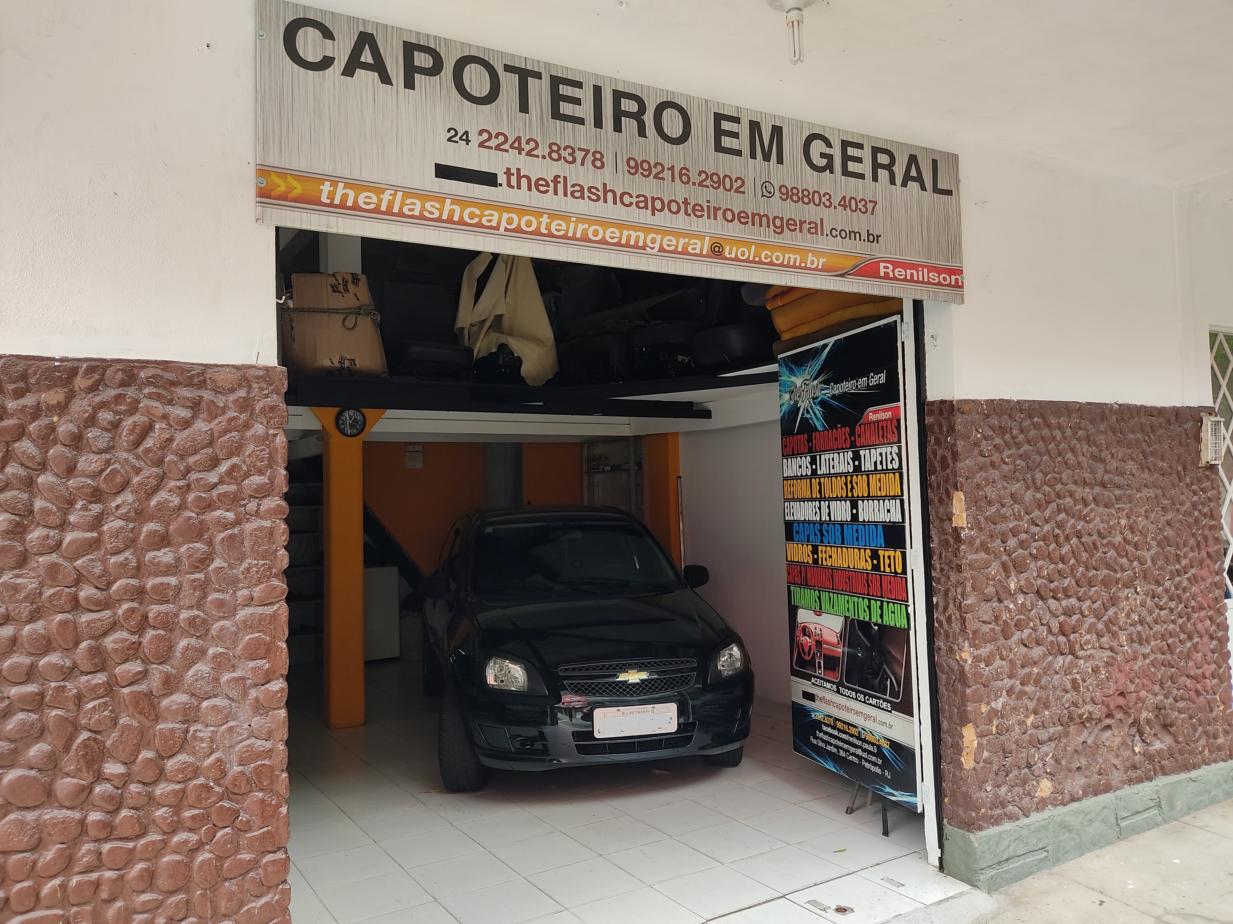 FORRAÇÃO DE BANCO EM PETROPOLIS - AUTO CAPAS - RJ