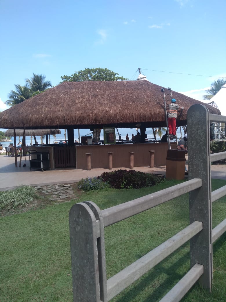 FABRICAÇÃO DE QUIOSQUES COM PIAÇAVA EM ANGRA DOS REIS RJ