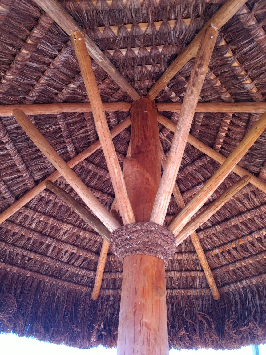 FABRICAÇÃO DE QUIOSQUES COM PIAÇAVA EM ANGRA DOS REIS RJ