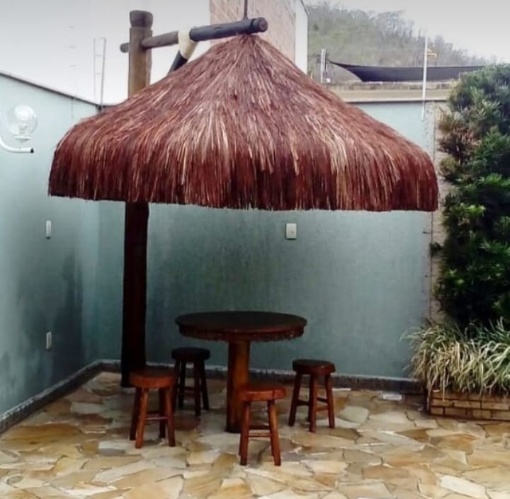 FABRICAÇÃO DE QUIOSQUES COM PIAÇAVA EM ANGRA DOS REIS RJ