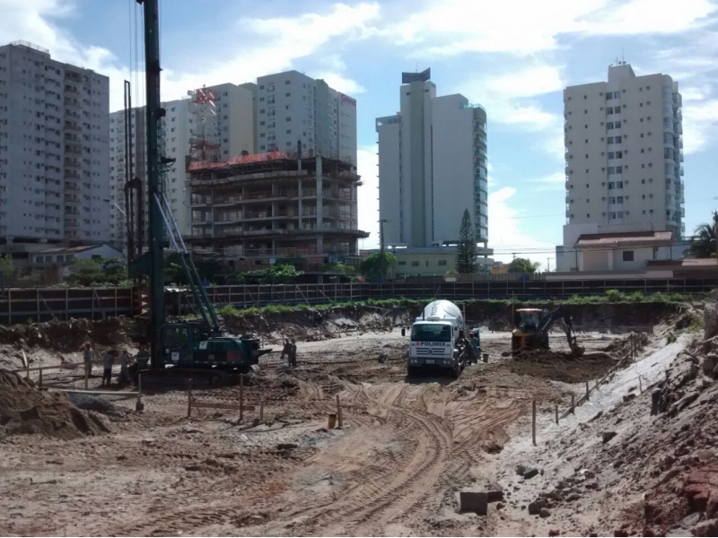 TRANSPORTE DE ÁGUA POTÁVEL VILA VELHA - CAMINHÃO PIPA - ES