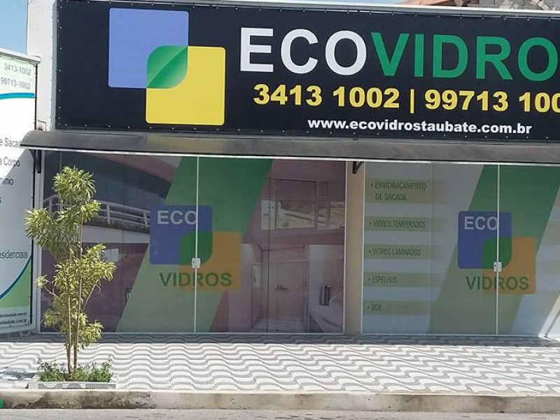 ENVIDRAÇAMENTO DE SACADAS EM TAUBATÉ