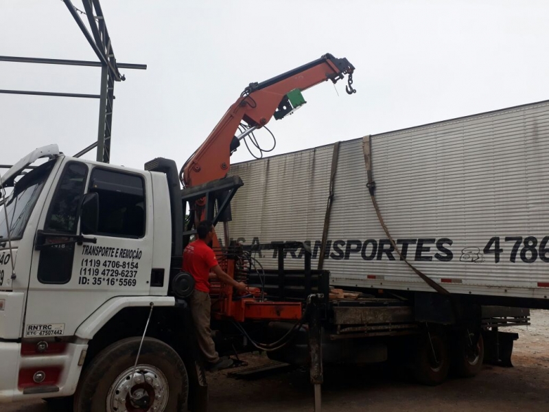 TRANSPORTE DE CAMINHÃO MUNCK EM ITAPECERICA DA SERRA - SP