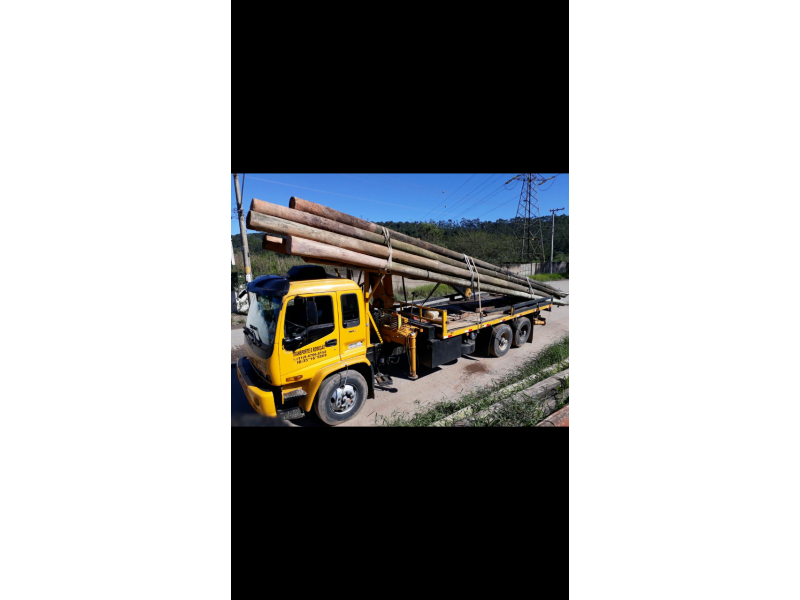 CAMINHÃO MUNCK EM EMBU DAS ARTES - SP 