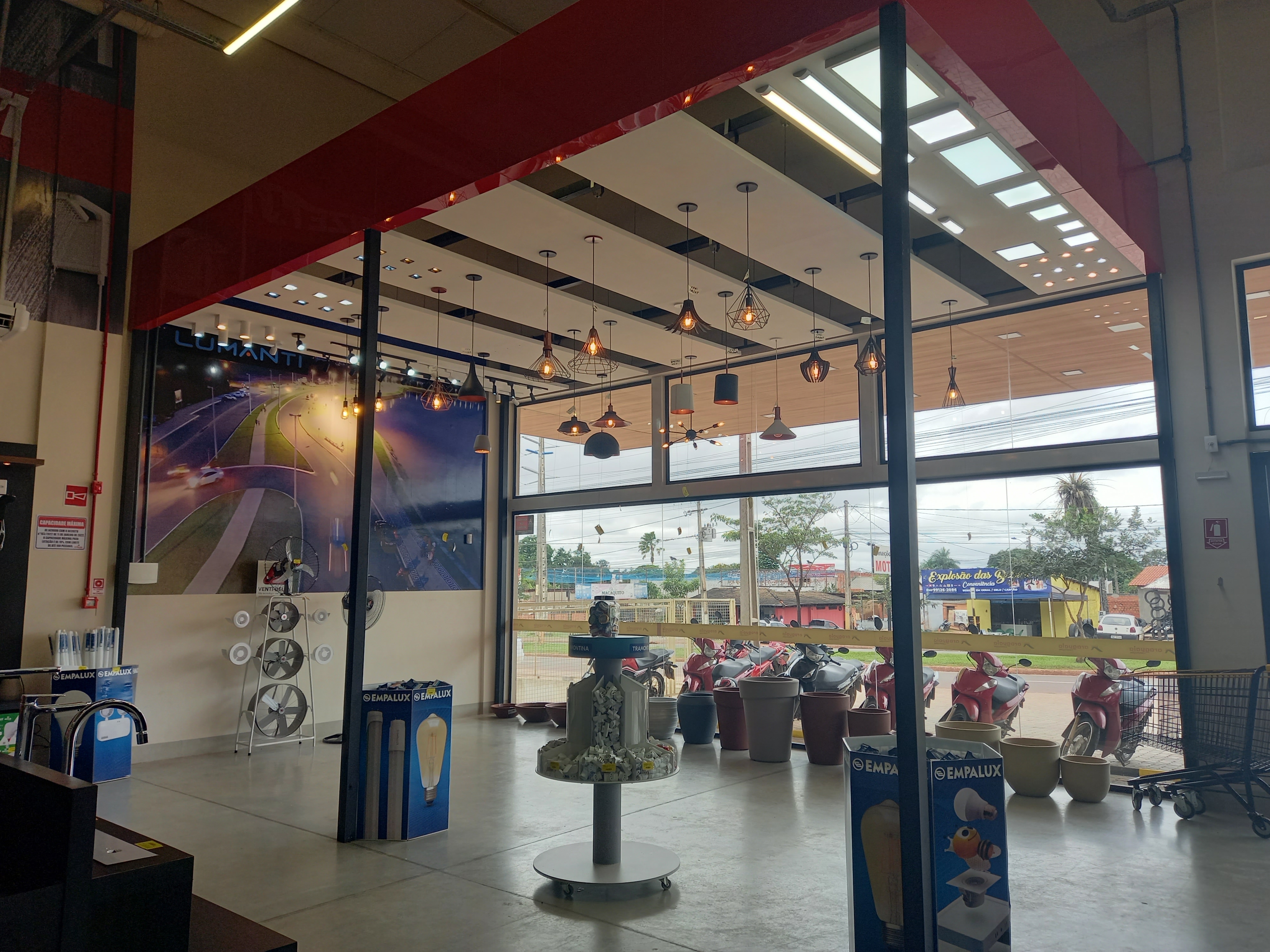 Araguaia Construções. Materiais de Construção em geral. Do básico ao acabamento. 