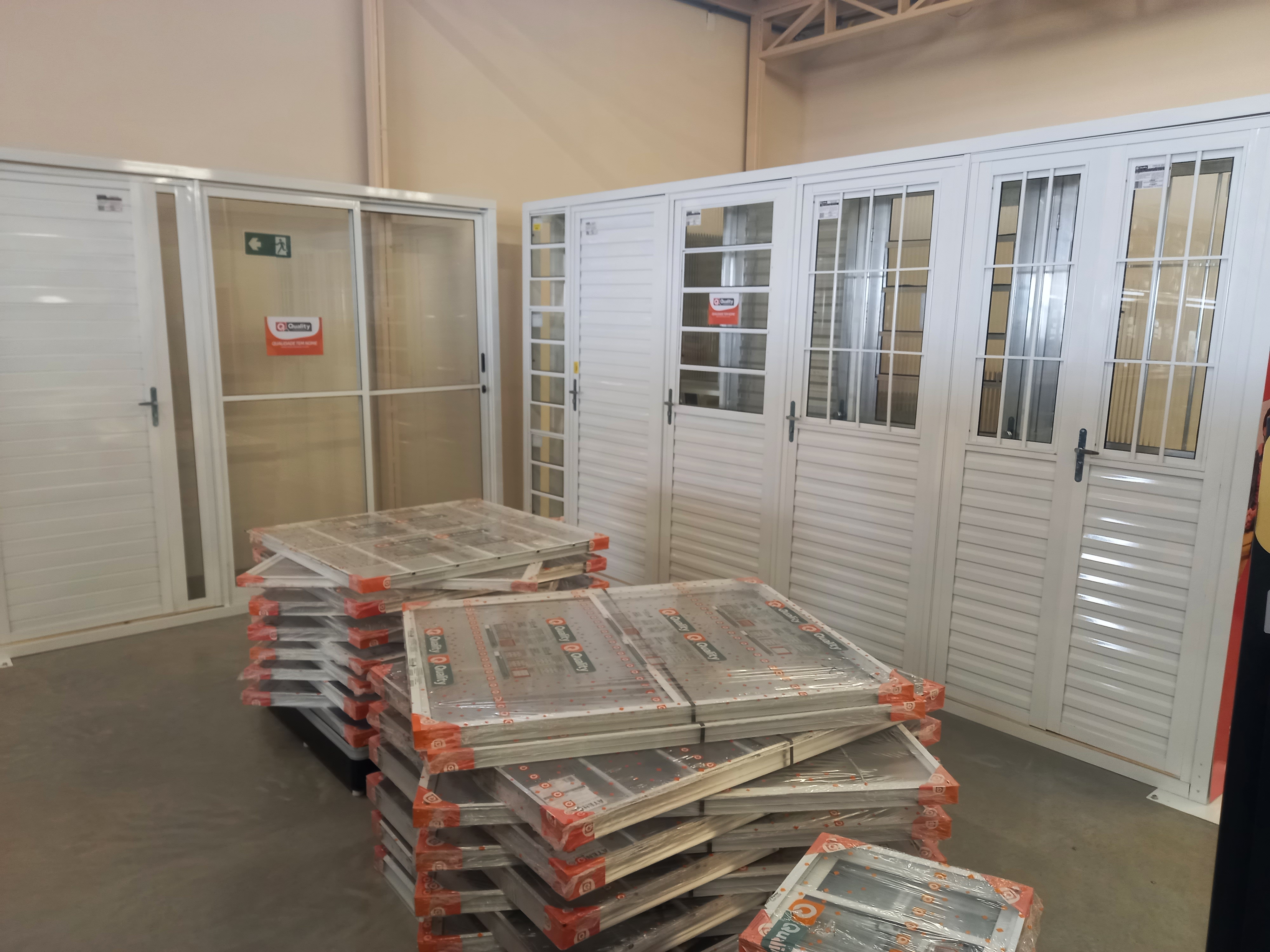 Araguaia Construções. Materiais de Construção em geral. Do básico ao acabamento. 