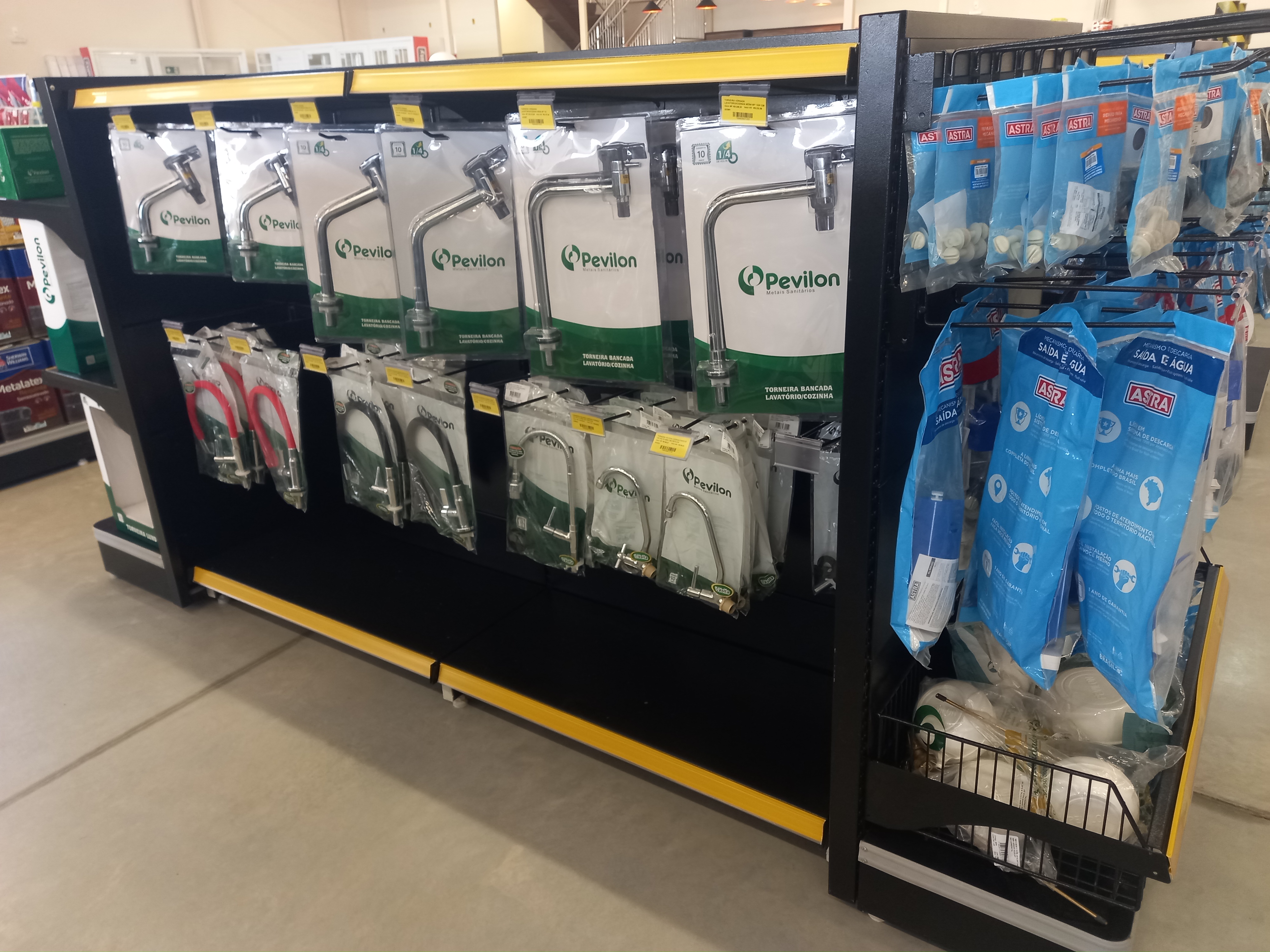 Araguaia Construções. Materiais de Construção em geral. Do básico ao acabamento. 