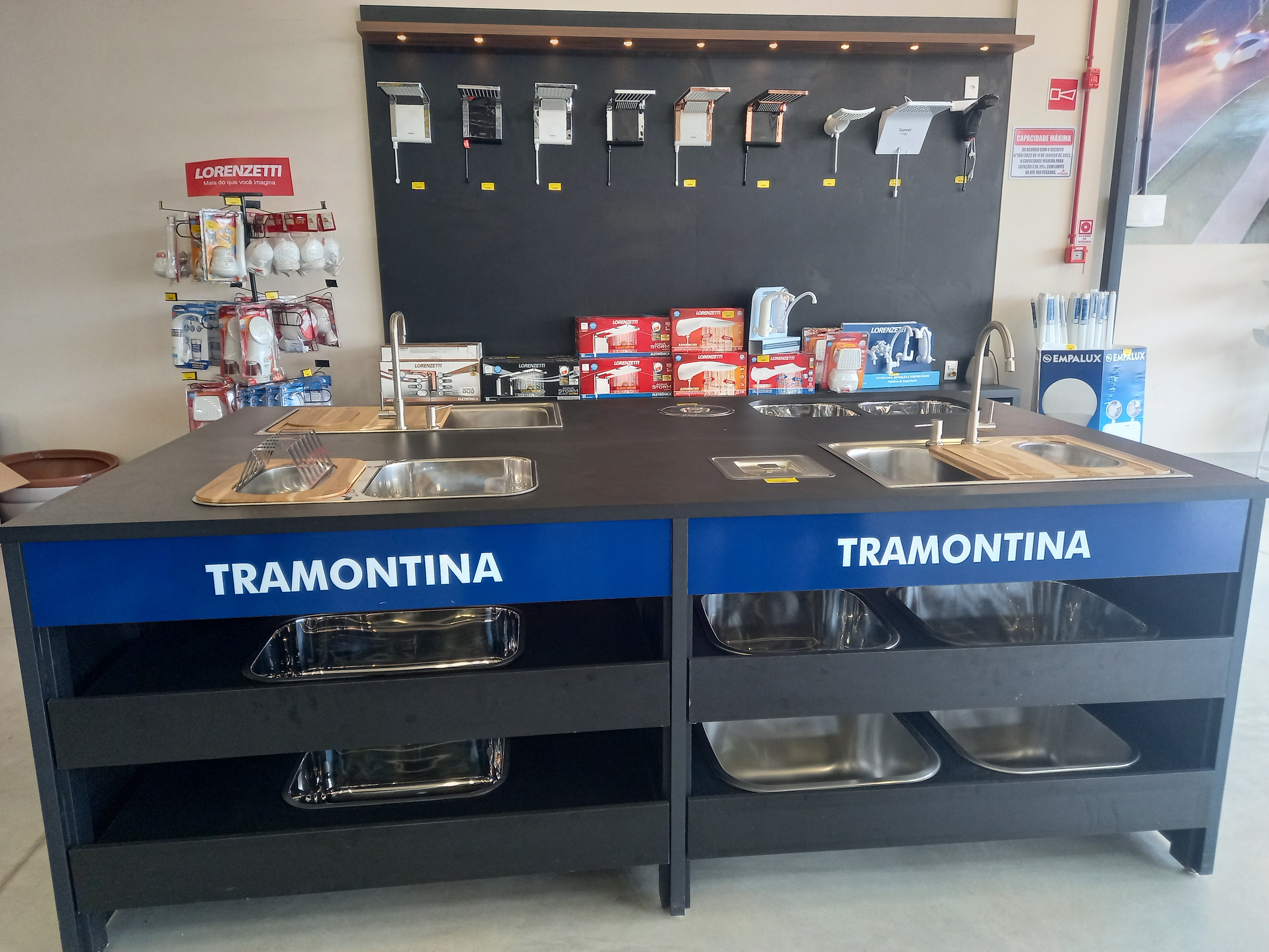 Araguaia Construções. Materiais de Construção em geral. Do básico ao acabamento. 