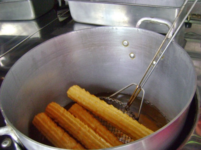 CHURROS PARA FESTAS E EVENTOS EM CAMPINAS - CHURROS DO AMIGAO