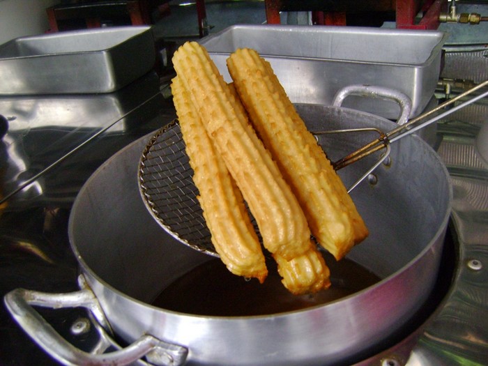CHURROS PARA FESTAS E EVENTOS EM CAMPINAS - CHURROS DO AMIGAO