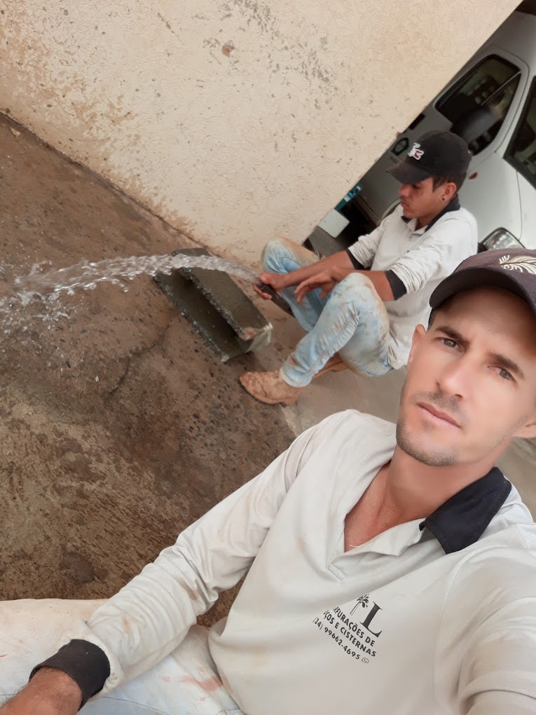 PERFURAÇÃO DE POÇO EM MATUTINA - MG