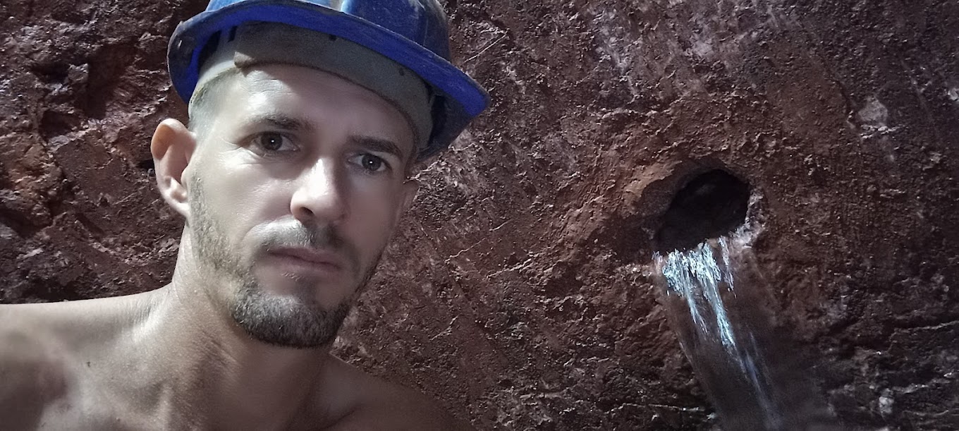 PERFURAÇÃO DE POÇO EM MATUTINA - MG