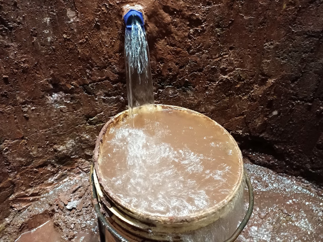 PERFURAÇÃO DE POÇO EM MATUTINA - MG