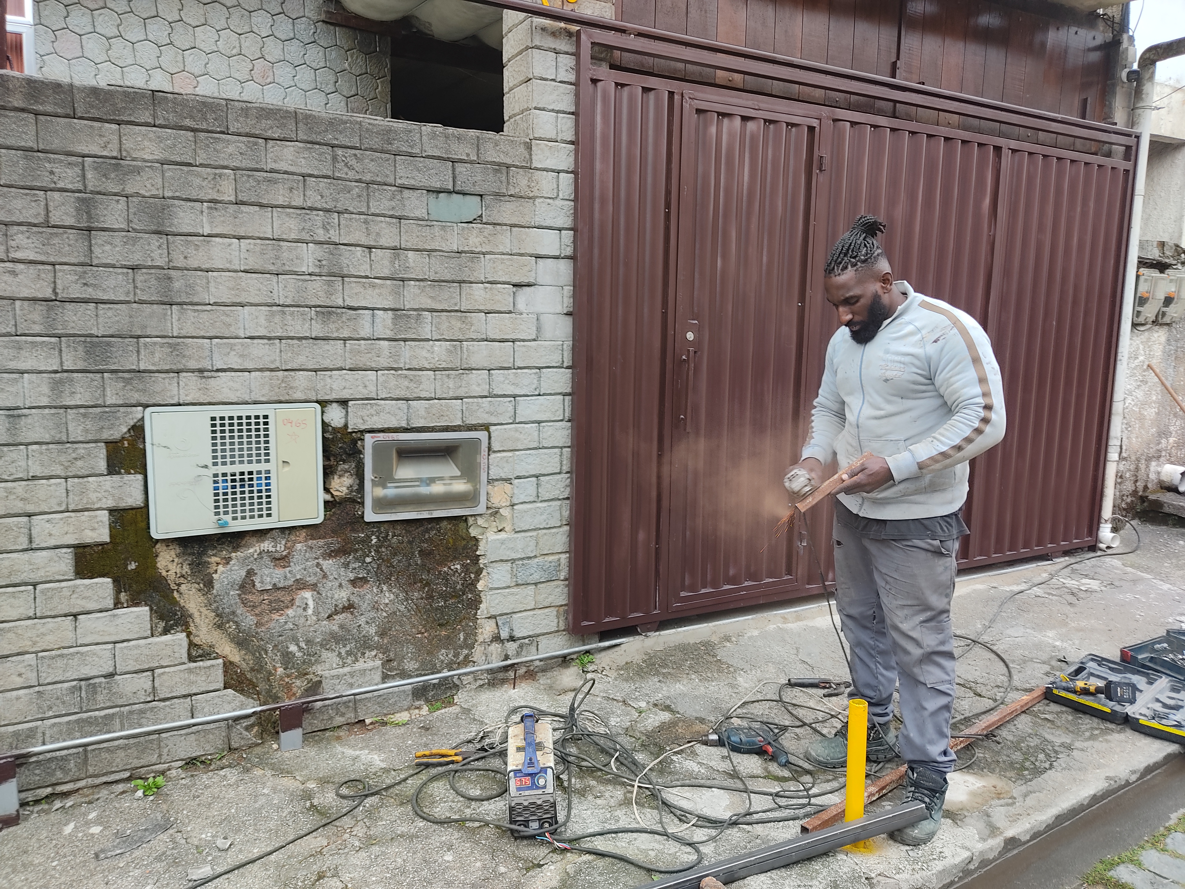 PORTÃO DESLIZANTE EM PETRÓPOLIS - RJ